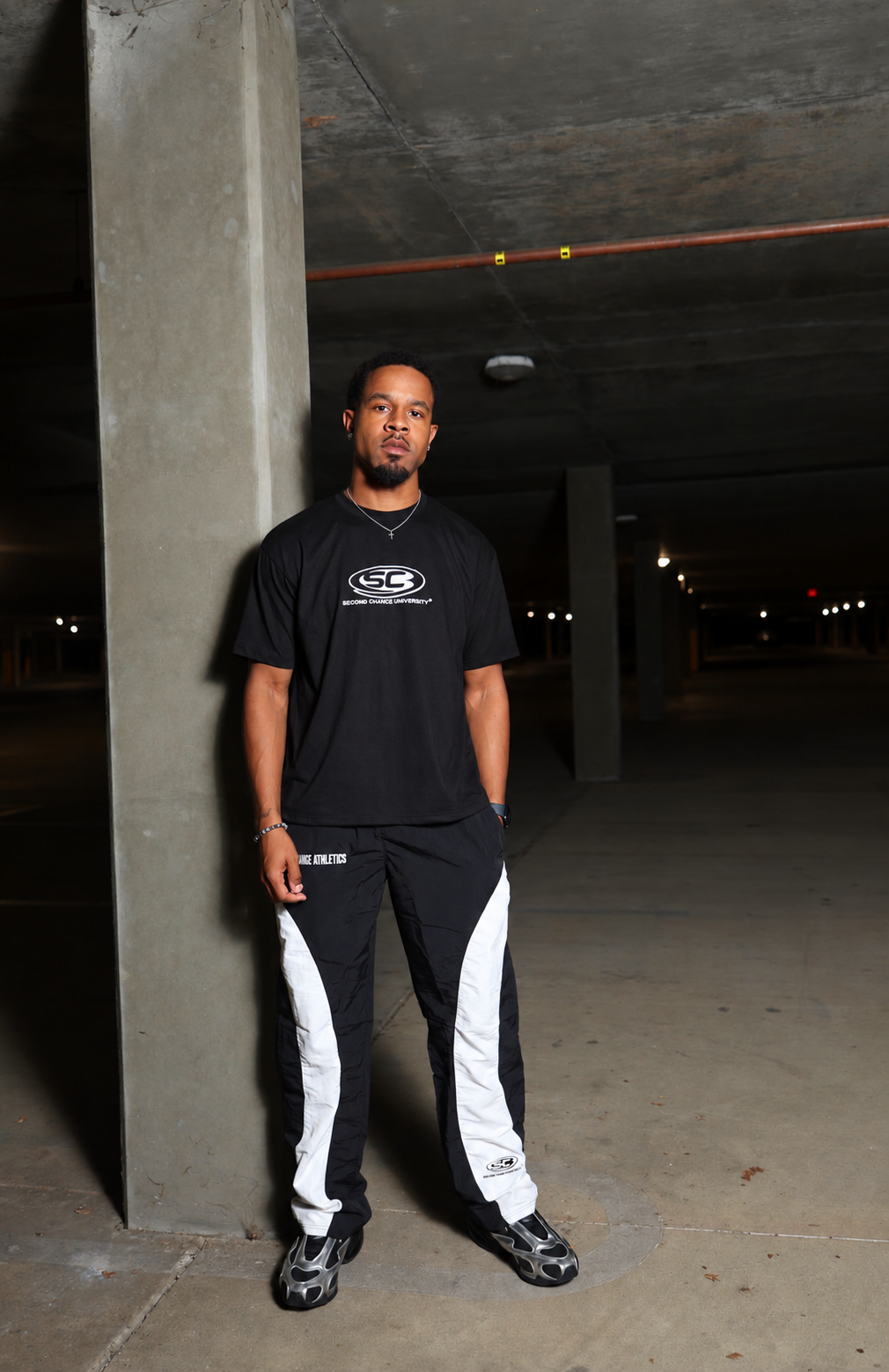 BLACK & WHITE LOGO TEE
